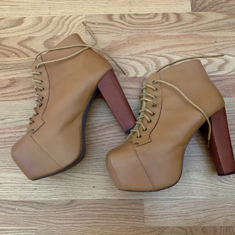 Lita by Jeffrey Campbell